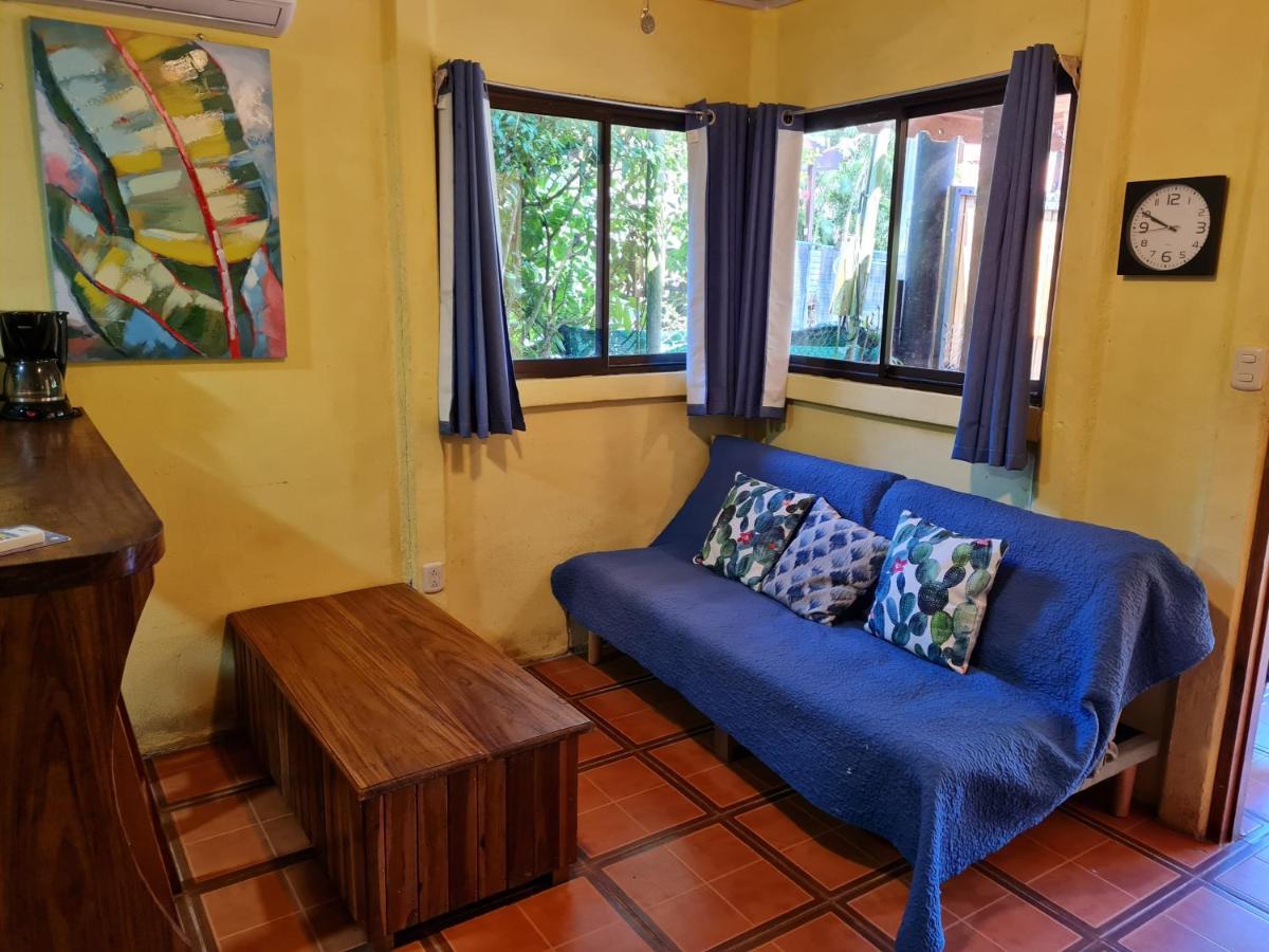 Jungle Beach Bungalow With Ac & Fiber Optic Puerto Viejo de Talamanca Ruang foto