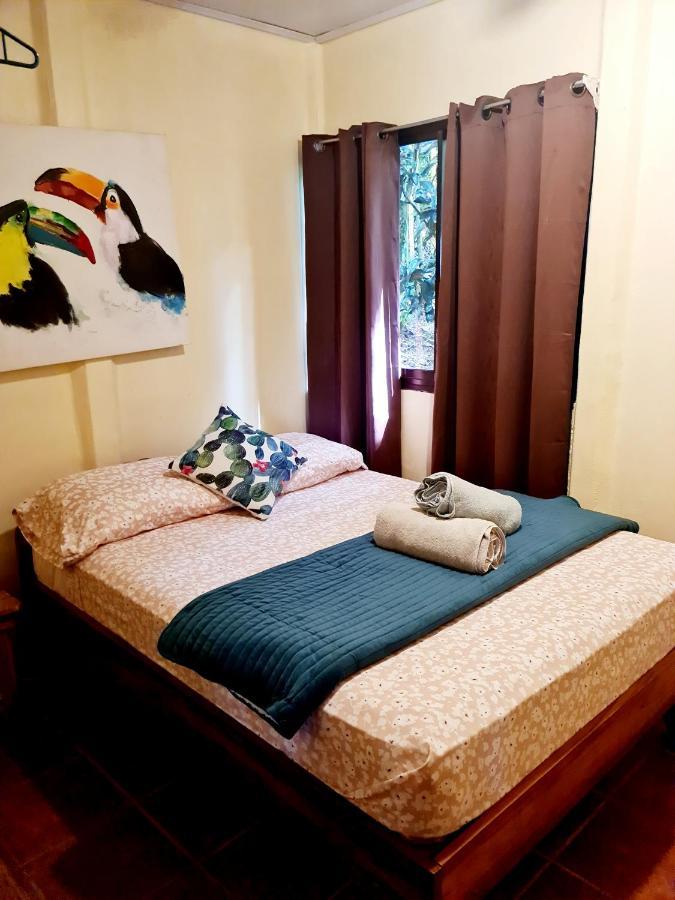 Jungle Beach Bungalow With Ac & Fiber Optic Puerto Viejo de Talamanca Bagian luar foto